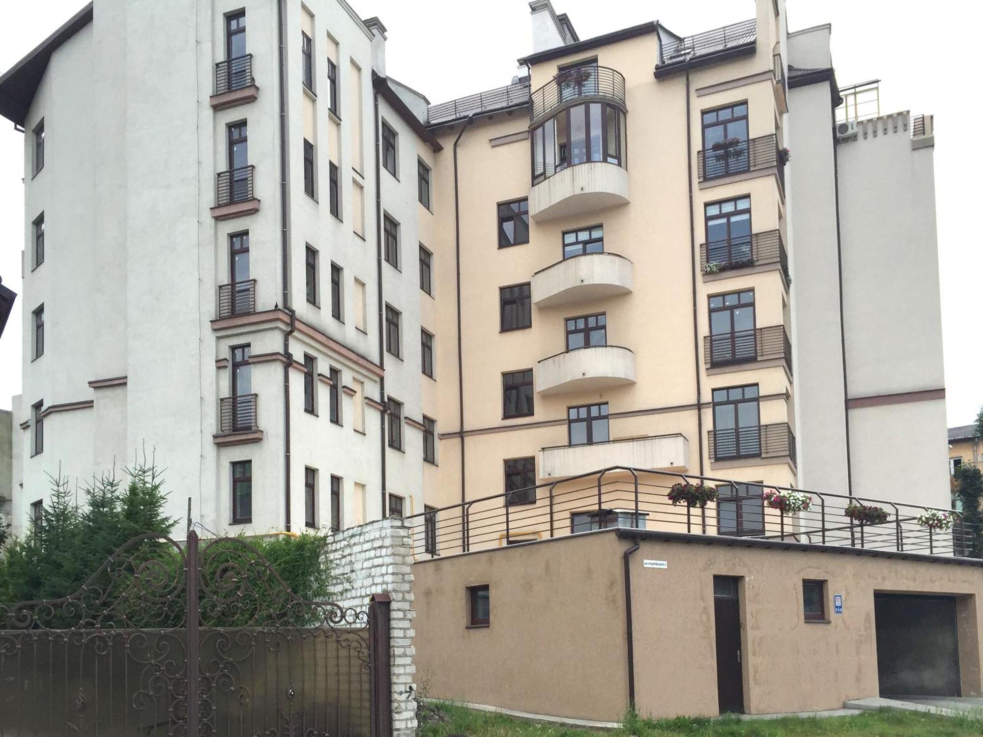 Eney Budget Three-Room Apartment Lviv Exterior foto